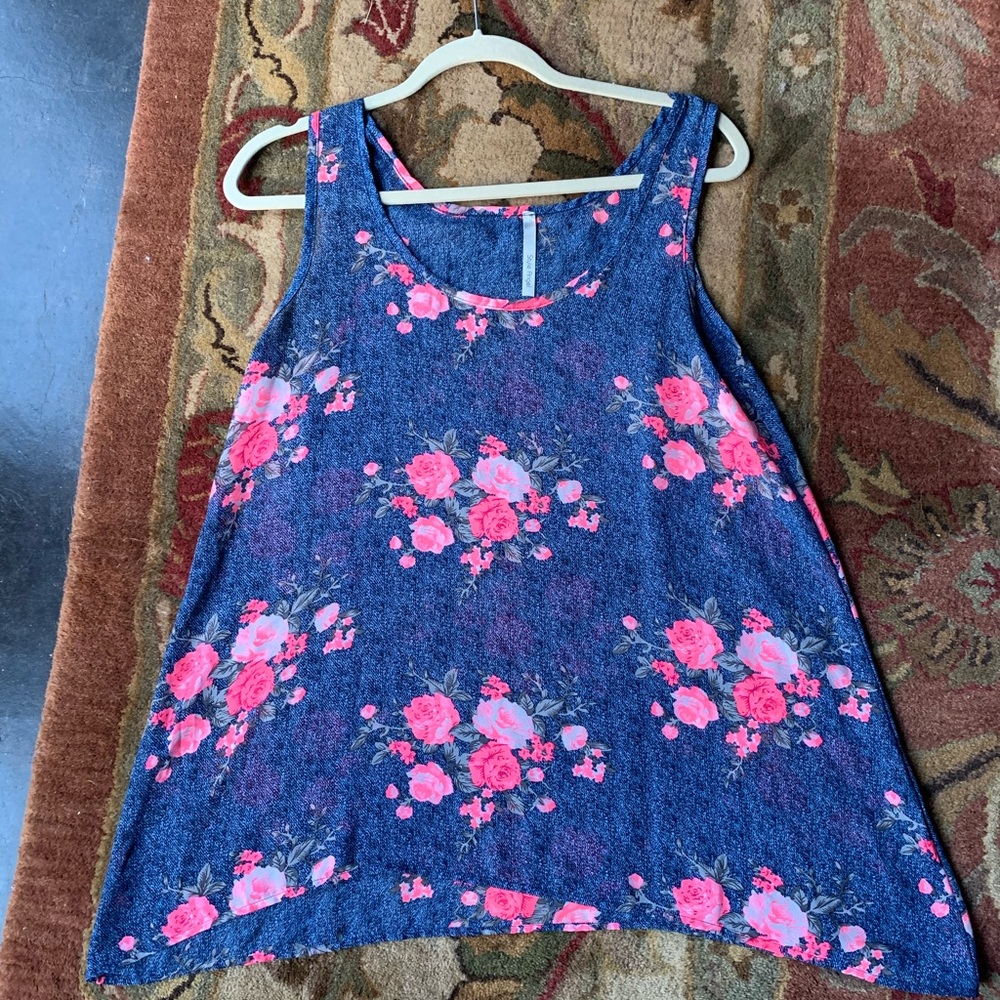 Sleeveless Floral Sheer Top